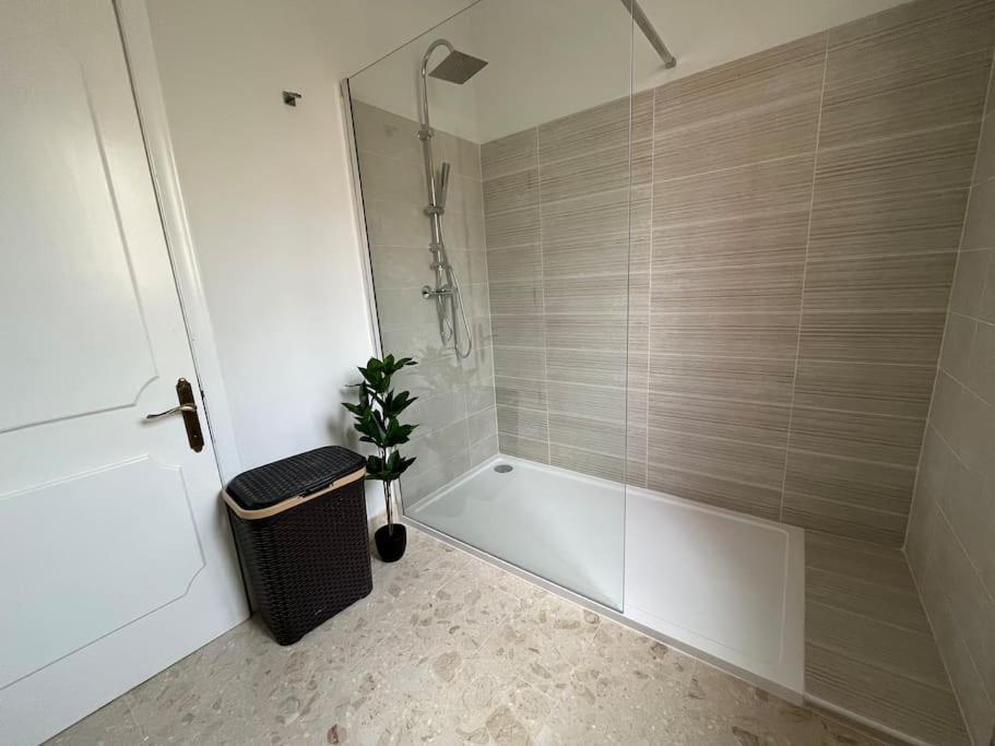 Seaview 3 Bedroom Apartment In Sliema Exteriör bild